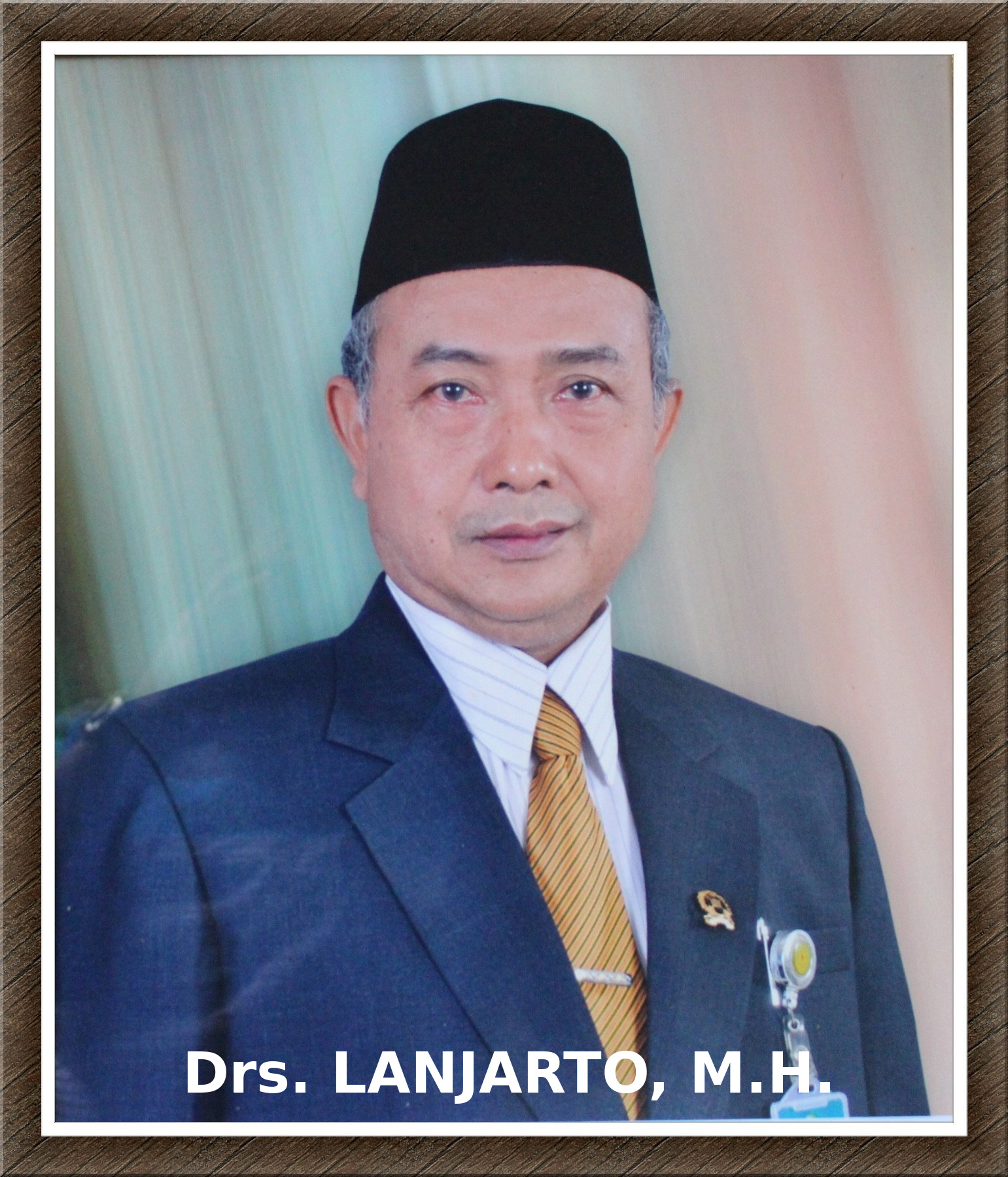 Drs. LANJARTO M